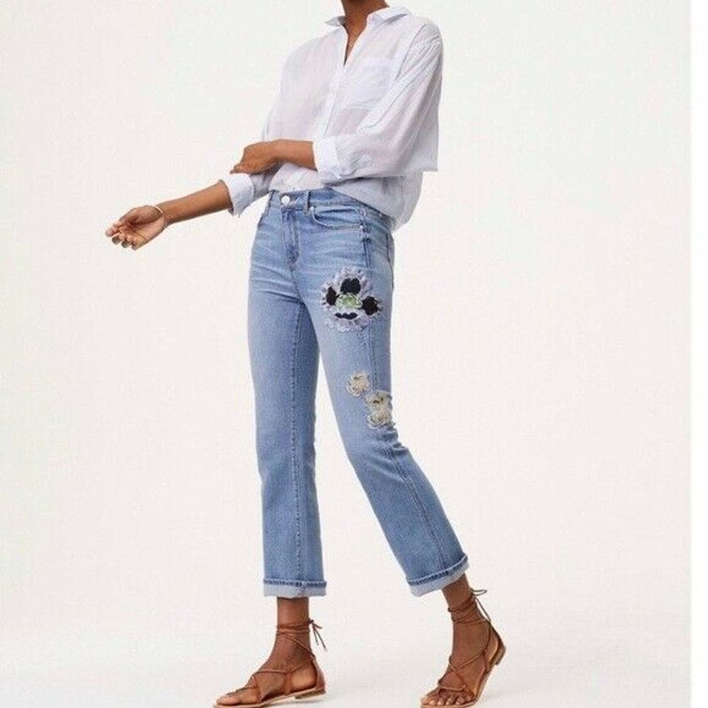 LOFT Embroidered Vintage Straight Jeans 26